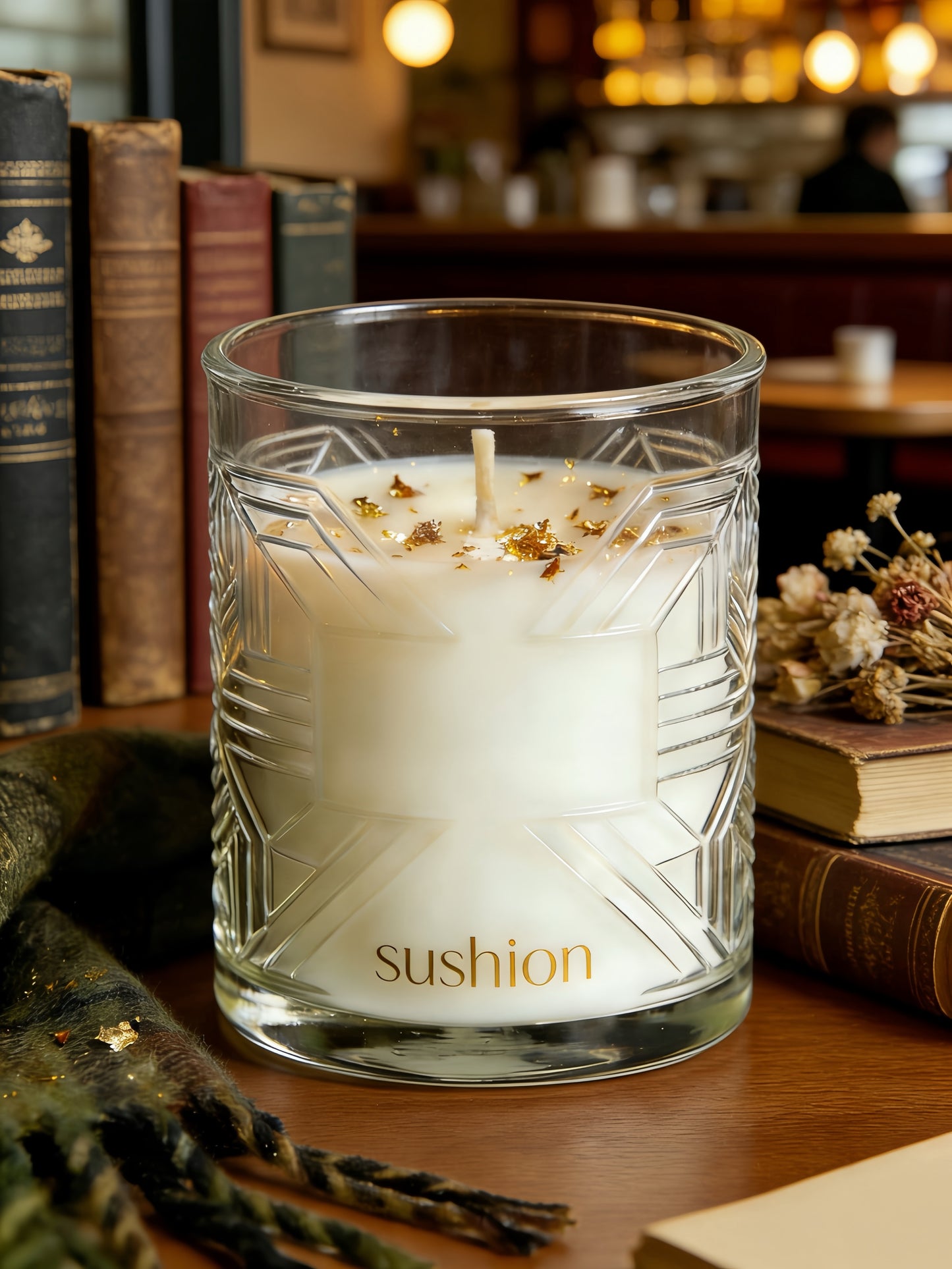 Fir & Amber Embossed Glass Candle with 24K Gold Flakes